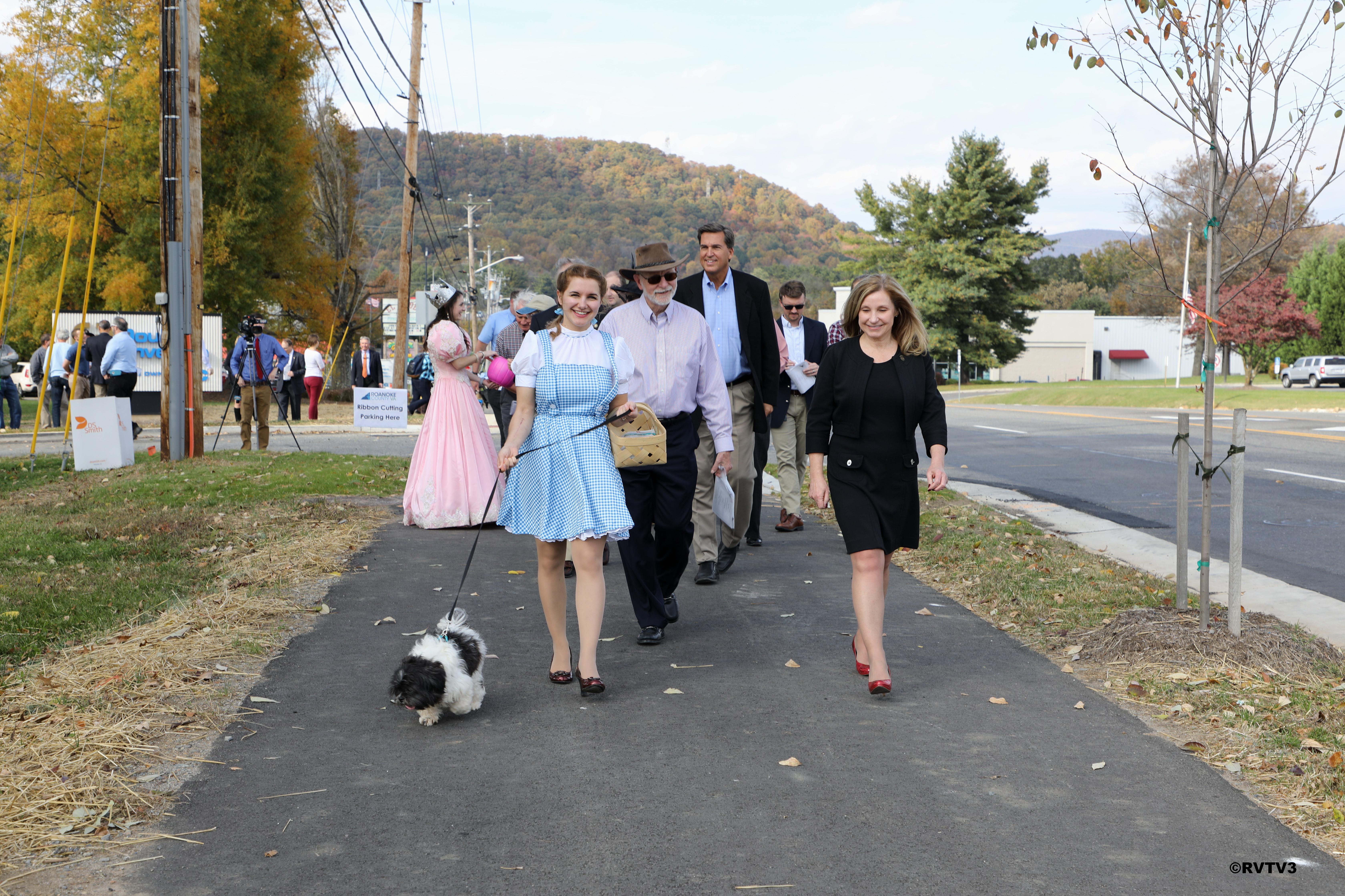 Ribbon Cutting 10/31/18